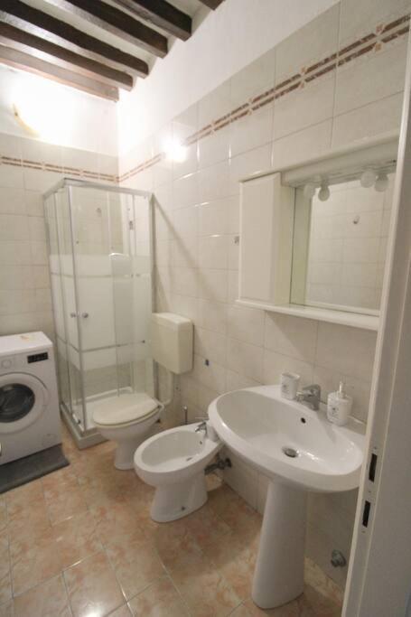 Apartment Beautiful Center - Posti Auto Privati Prenotabili *