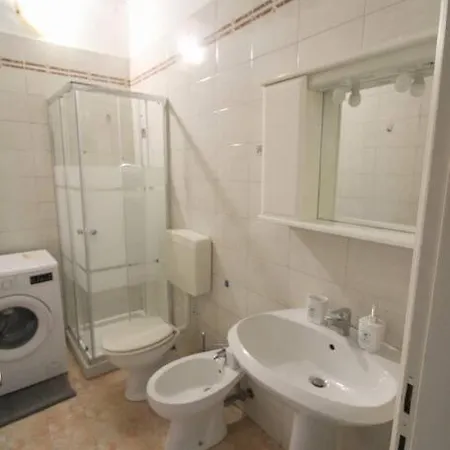 Beautiful Center Apartments - Posti Auto Privati Prenotabili Parma Exterior foto