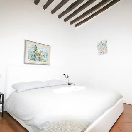 Beautiful Center Apartments - Posti Auto Privati Prenotabili Parma Exterior foto