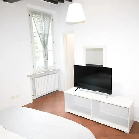 Beautiful Center Apartments - Posti Auto Privati Prenotabili Parma Exterior foto